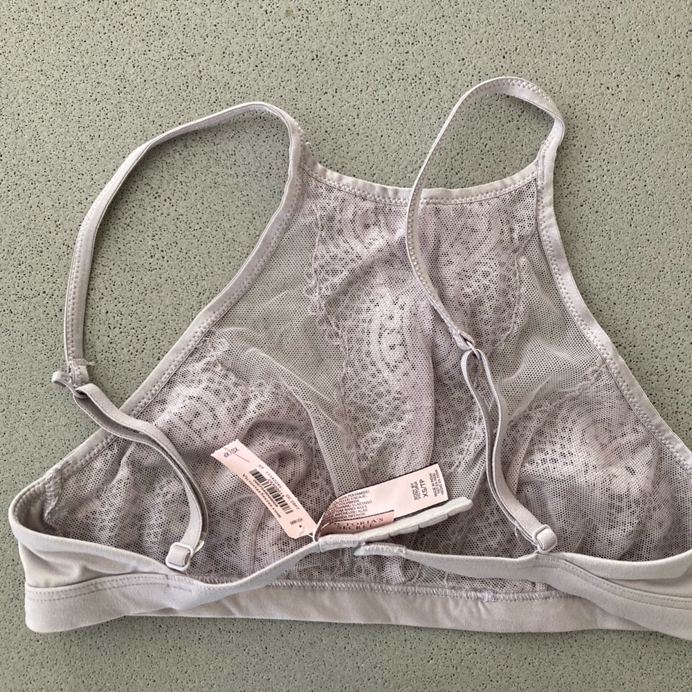 NWT SET OF TWO Victoria’s Secret high neck bralettes - Picture 5 of 9